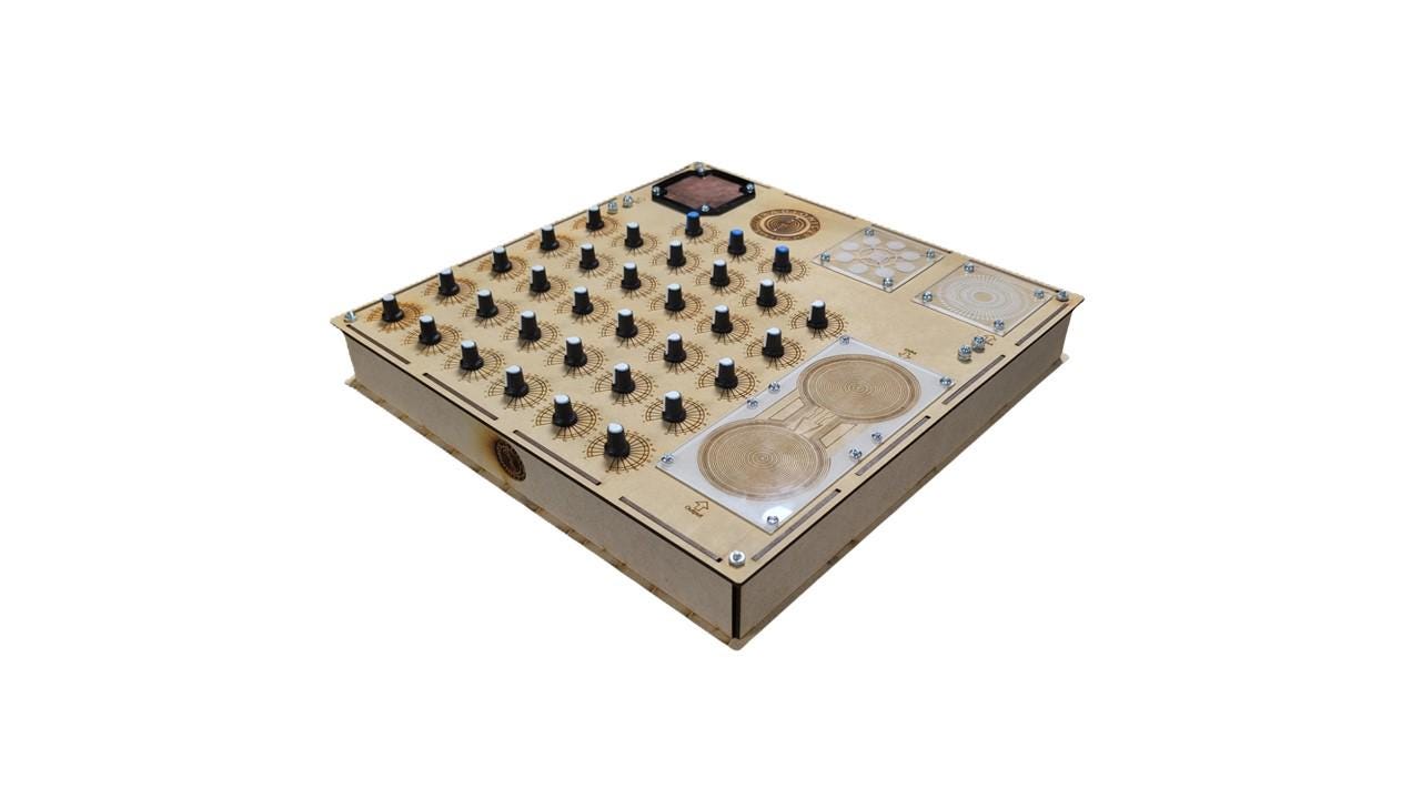 Radionic Machine, Wishing Box, 33 dials + 3 potencies, dual copier with electrical boosters (The Destiny Machine XL)