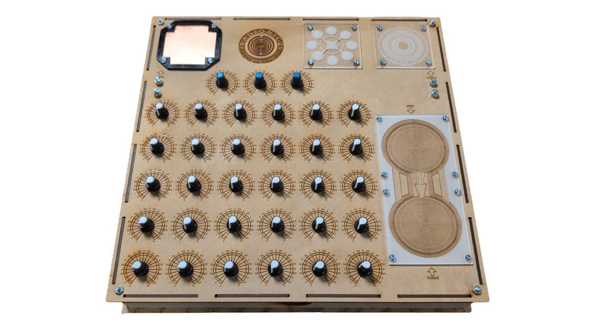 Máquina Radiónica hecha a mano: 33 diales, copiadora dual, potenciadores eléctricos